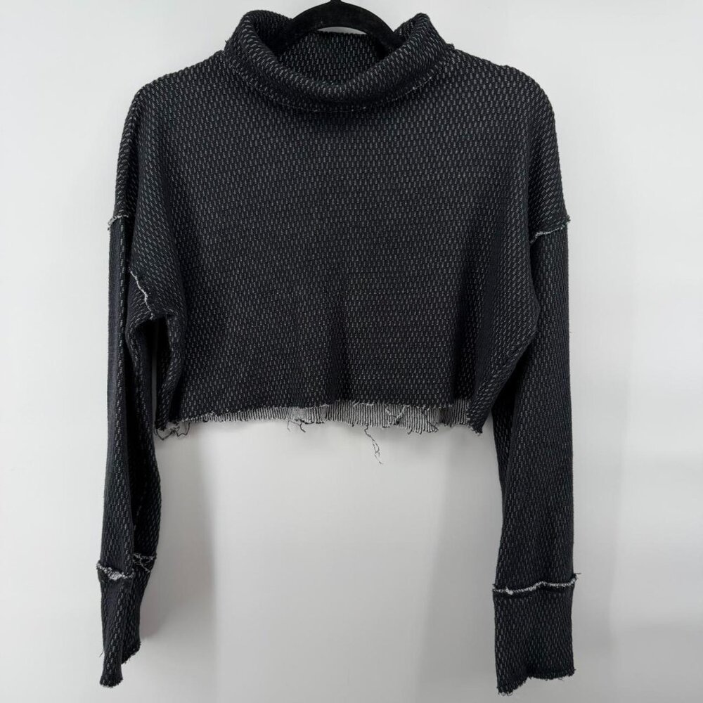 Urban Outfitters Out From Under cropped turtle neck Medium